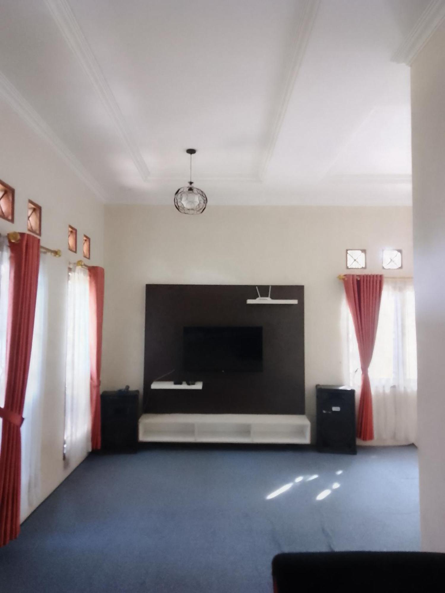 Villa Junior Family Cisarua Exterior foto